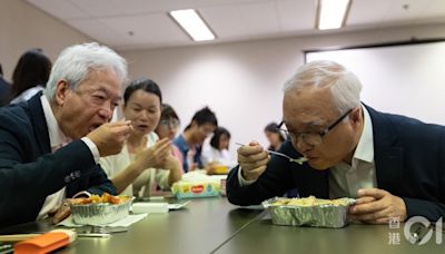 一個活動兩間房一雙男人兩頭走 謝展寰爬啖飯即轉場｜政壇諸事町