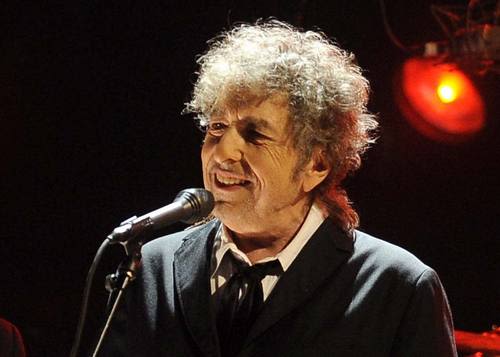 Bob Dylan Driving Festival Crowds Crazy with Obscure Setlists, No Hits - Showbiz411