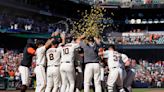 Flores hits game-ending, 2-run homer, Giants sweep Phillies