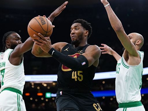 Cleveland Cavaliers stun Boston Celtics on the road 118-94 to steal Game 2 of second round series