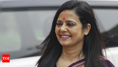 Mahua Moitra, Union mantri spar over border 'passes' to 'smugglers' | India News - Times of India