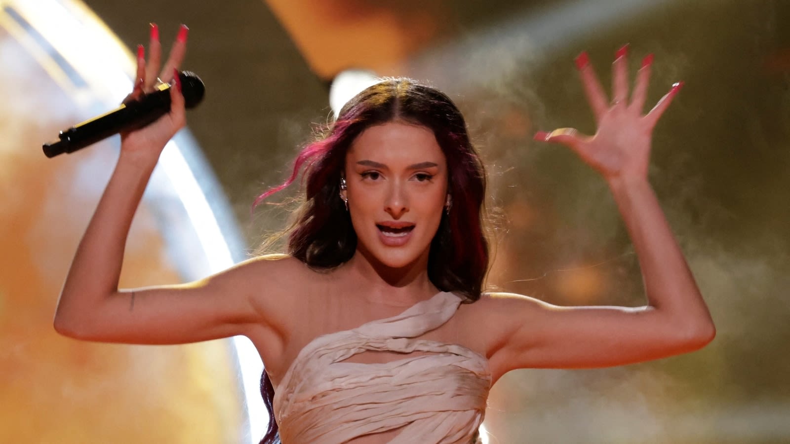 Israeli contestant draws boos, controversy at Eurovision Song Contest