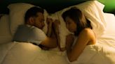 Médicos revelan quién duerme mejor entre hombres y mujeres - La Opinión