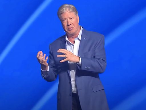 Lawyers for megachurch pastor and Trump advisor Robert Morris blame 12-year-old for ‘initiating’ sexual contact