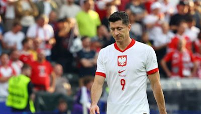 Lewandowski no evita la derrota de Polonia