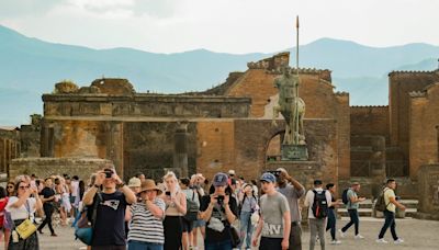 British tourist apologizes after carving initials into an ancient Pompeii home