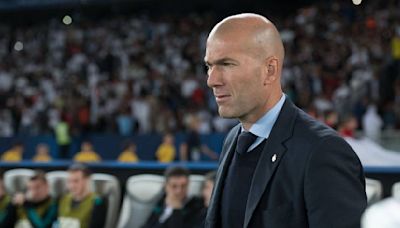 Zinedine Zidane se hace presente en la Ceremonia de Inauguración de París