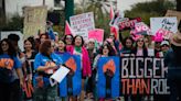 Corte Suprema de Arizona determina que el estado debe seguir una ley de 123 años que prohíbe el aborto en casi todos los casos