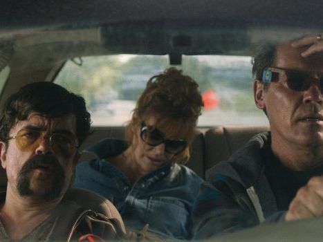 ‘Brothers’ Trailer: Josh Brolin and Peter Dinklage Are Dysfunctional Twins Caught Up in a Crime Spree