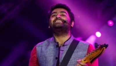 Arijit Singh APOLOGISES to female fan amid performance as security grabs her by neck during UK concert; ‘I am really sorry, I wish…’