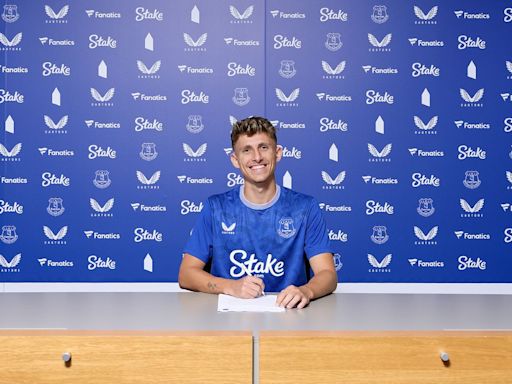 Official: Everton sign Lindstrom from Napoli