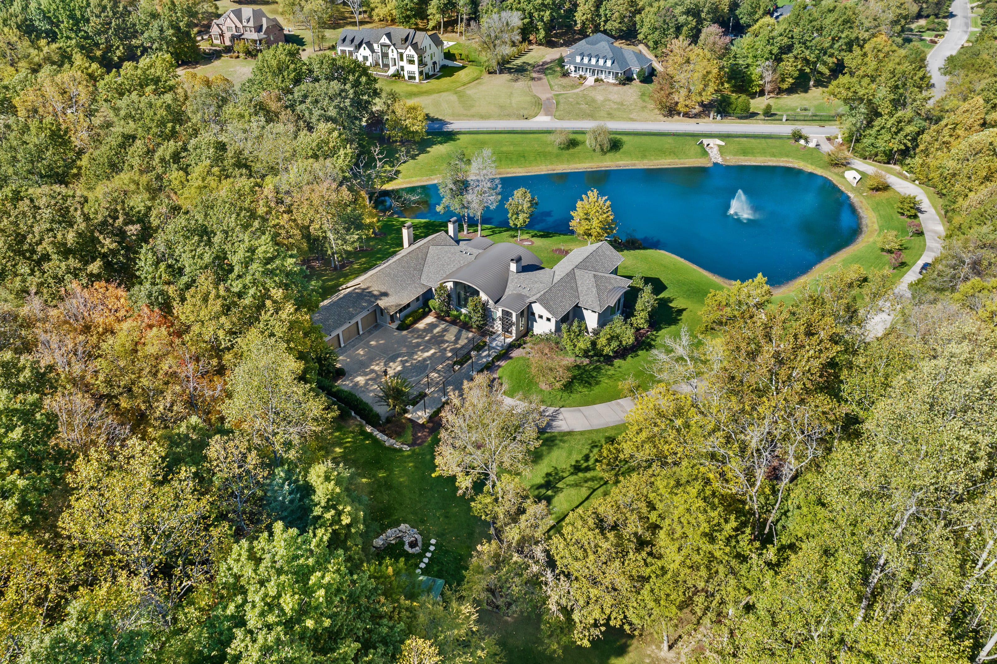 Bidding to start at $3.5M for luxe Brentwood estate featuring cabin built for Kenny Chesney