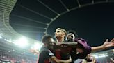 Bayer Leverkusen dramatically extend unbeaten run to reach Europa League final