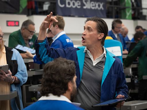 Stock market news today: S&P 500, Nasdaq post sharpest weekly losses since April amid tech rout