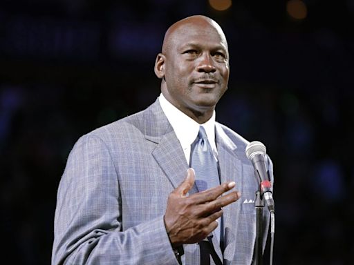 Una carta autografiada por Michael Jordan se vendió por casi tres millones de dólares - El Diario NY