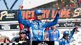 NASCAR at Las Vegas: Kyle Larson holds off Christopher Bell, sweeps his way to a win