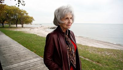 Muere a los 92 años la escritora Alice Munro, maestra del relato breve y ganadora del Nobel en 2013