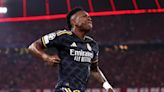 Vinicius se pone el traje de Cristiano Ronaldo