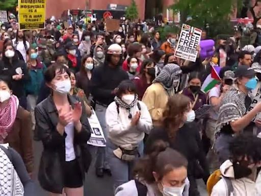 Protesta universitaria propalestina recorre las calles de Nueva York