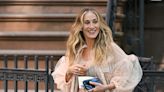 This May Be The Best Carrie Bradshaw Fashion Moment We've Seen In Years