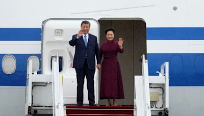 Xi zu erster Europareise seit Corona-Pandemie in Paris eingetroffen