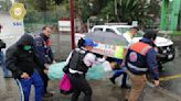 Policía ayuda a mujer venezolana en labor de parto en el Metro