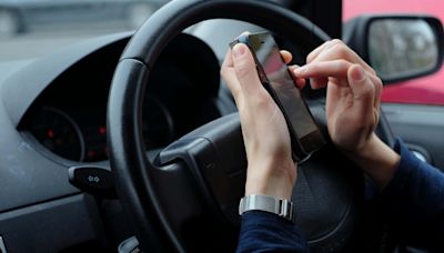 Nearly a fifth of drivers admit to illegal phone use – survey