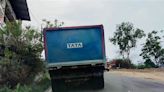 Trucks sans number plates transporting mining material in Hamirpur