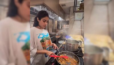 Rohit Saraf's Appreciation Post For Janhvi Kapoor's "Zero Kcal" Pasta