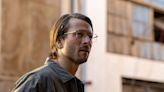 ‘Hit Man’ Review: Richard Linklater’s Fun True-Life Lark Stars Glen Powell as a Dweeb Who Goes Undercover as a Contract Killer