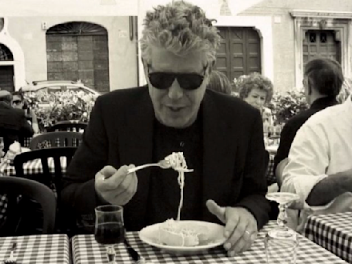 What to Never Order at a Restaurant, According to Anthony Bourdain