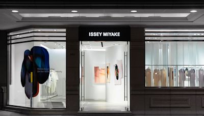 HOMME PLISSÉ ISSEY MIYAKE海外首展在台中！最美門市畫作皺褶結合必看