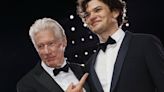 Homer James, el hijo de Richard Gere, deslumbró junto a su padre en el Festival de Venecia