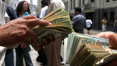 Dólar inicia al alza con S/3,7215 este martes 16 de julio