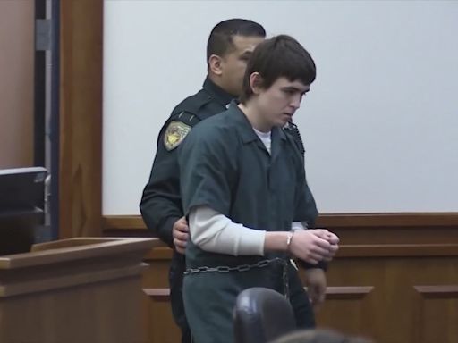 Former Santa Fe student testifies gunman sang 'Another One Bites the Dust' during school shooting