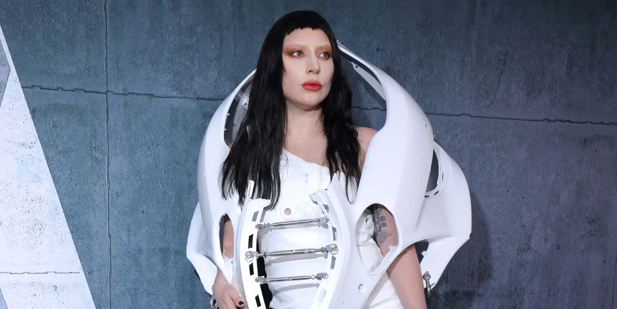 Lady Gaga Returns to Her Red-Carpet Roots in a Mechanical “Car Part” Dress