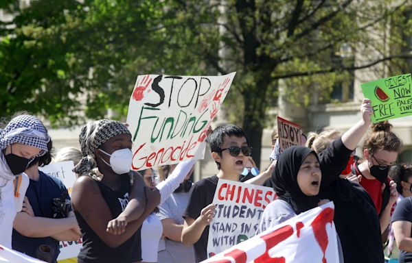 Live updates: Students in Iowa City, University of Iowa lead protests supporting Palestinians