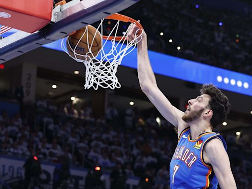 Chet Holmgren's Alley-Oop Dunk Went Viral In Mavs-Thunder Game 1