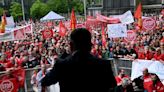Tausende Thyssenkrupp-Angestellte protestieren in Essen gegen Verkaufspläne
