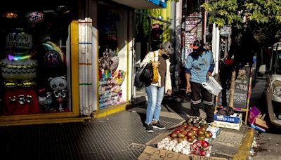 Recessão atinge em cheio a Argentina, e vendas despencam até 45%