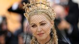 Las ocho veces que Madonna sorprendió con su look disruptivo en la Met Gala
