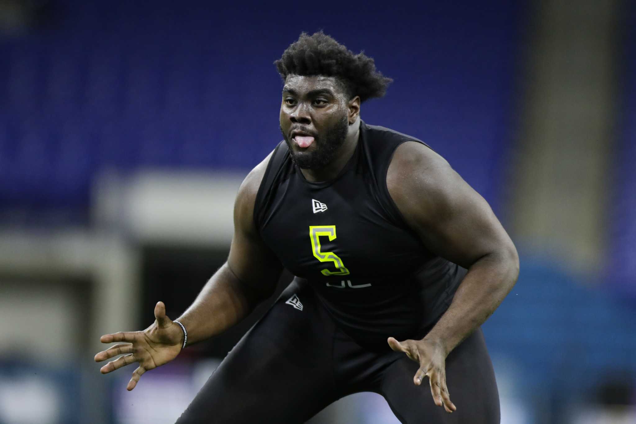 Former Jets offensive tackle Mekhi Becton agrees to 1-year deal with Eagles, agent says