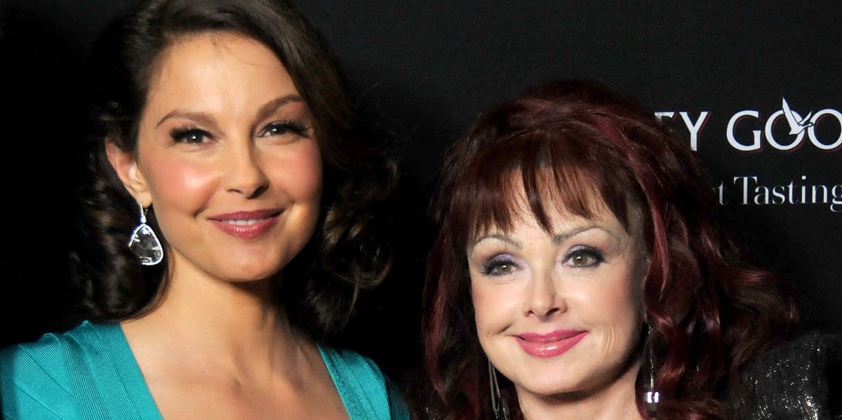 Ashley Judd Reflects On What Mental Illness 'Stole' From Late Mother Naomi Judd