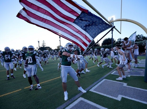 Northern California high school football rankings: De La Salle sits at No. 1 as it has for more than three decades