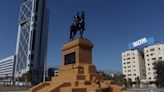 Tohá admite que le da “miedo” reinstalar estatua de Baquedano en Plaza Italia: “Buscaría algo que nos pacifique en ese lugar” - La Tercera
