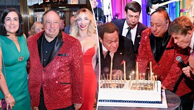 Chuck Schumer, Anthony Weiner, Bill de Blasio attend John Catsimatidis 76th birthday and WABC radio gala