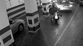 Bandidos em moto invadem garagem de prédio no Rio de Janeiro e roubam BMW