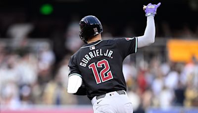 Arizona Diamondbacks score 3 in 10th, find clutch relief to turn back Padres