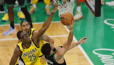 111-114. Los Celtics remontan 18 puntos y están a un paso de las Finales