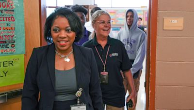 Complaints mount against Cincinnati Superintendent Iranetta Wright: 'It's all about her'